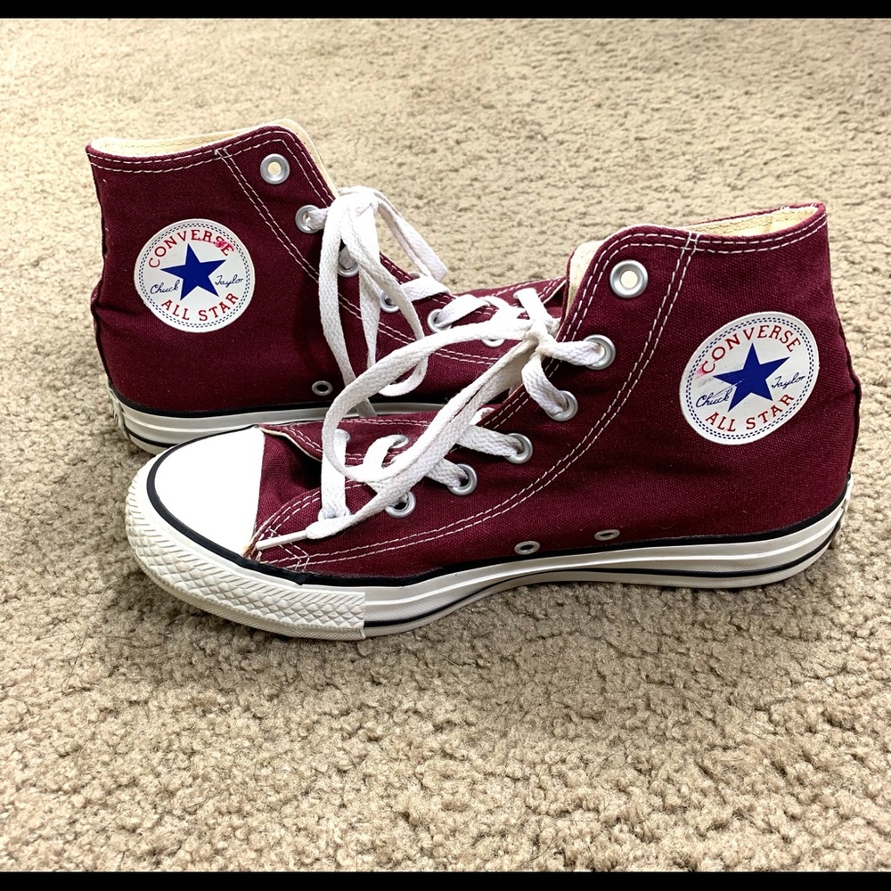High top maroon classic converse size 6Y